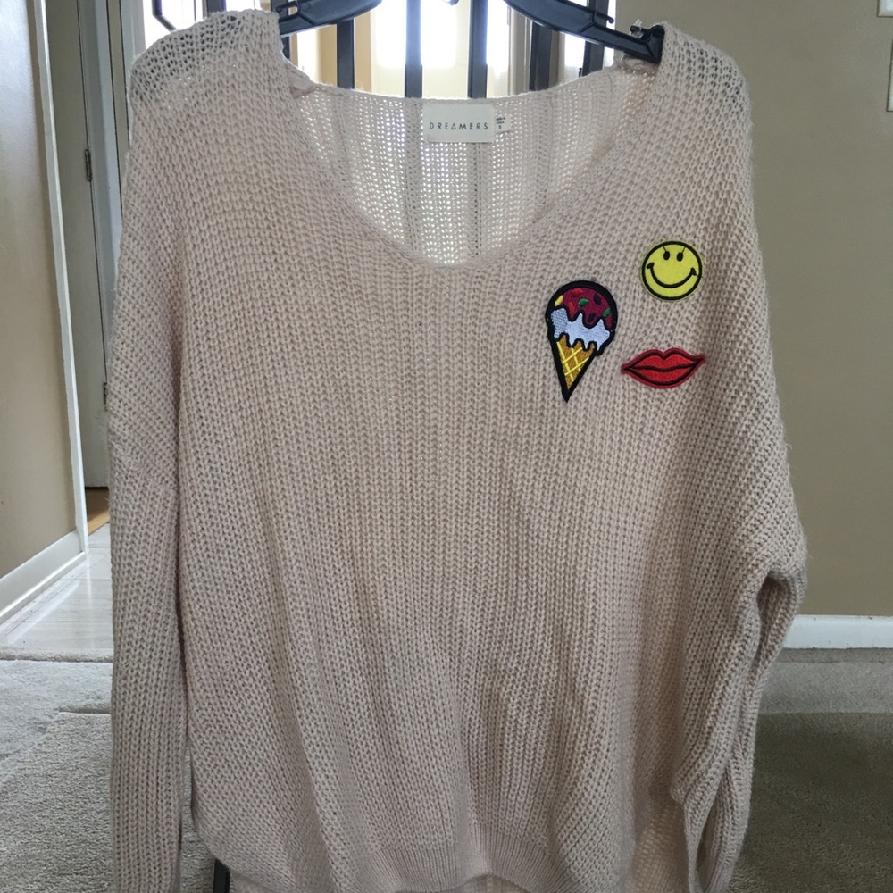 Dre🔼mers Sweater with Patches